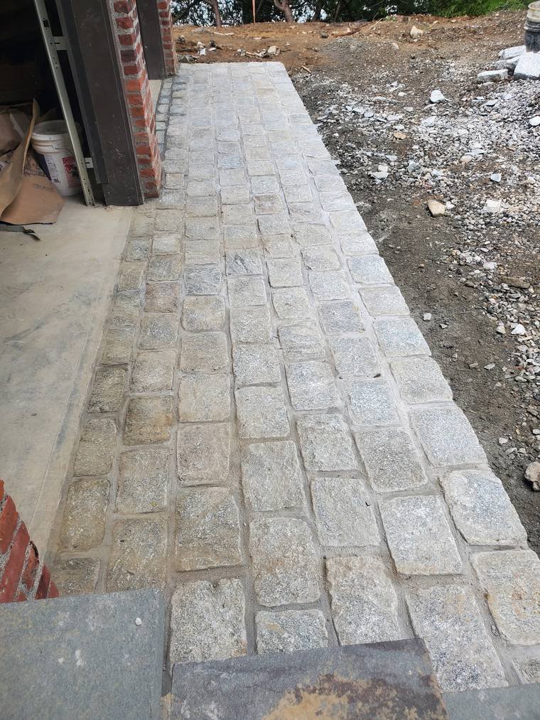 Granite Cobblestone Driveway Apron — Chunchy's Contracting Corp, Westchester County, NY